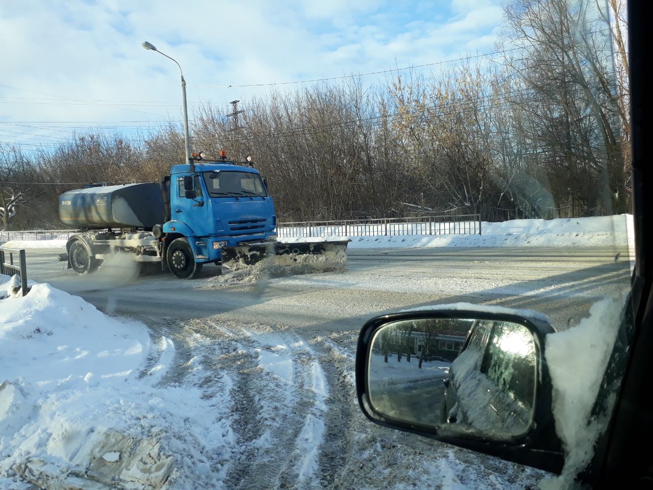Жители частного сектора в Сормове присоединились к уборке снега - фото 1